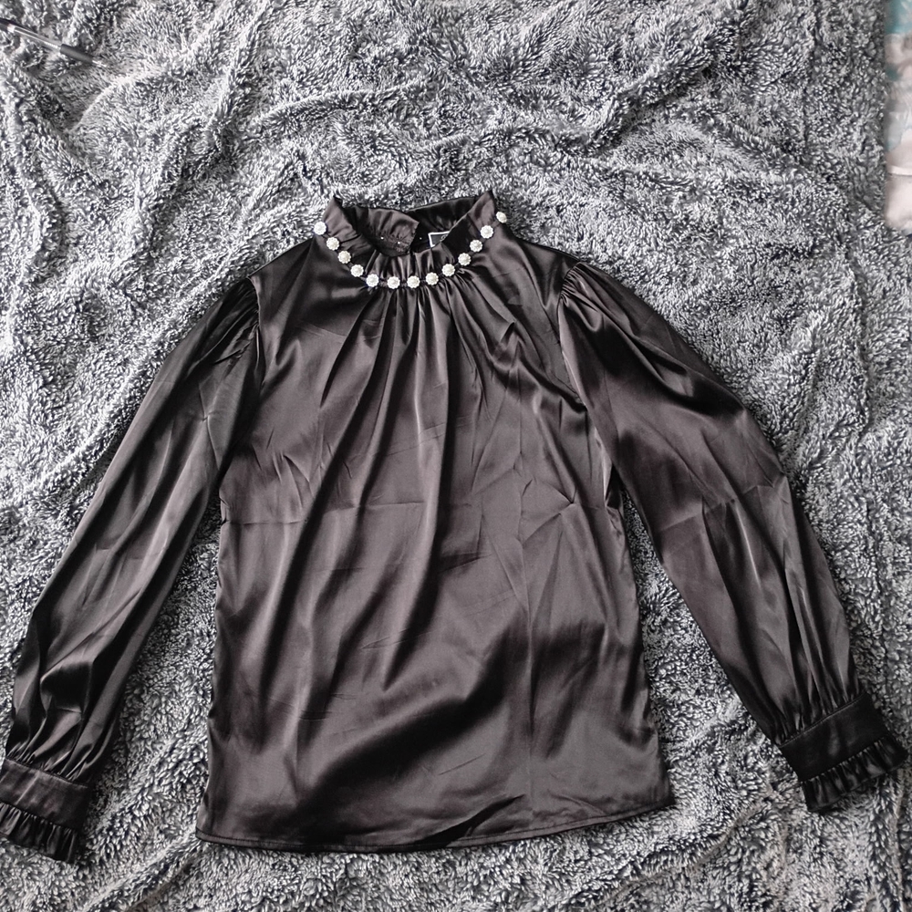 Vivid Pearl-Embellished Satin Blouse – Size Small (NEW w/ Tags)